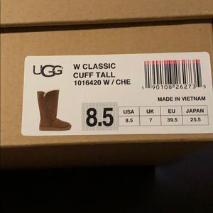 UGG W Classic Cuff Tall boots